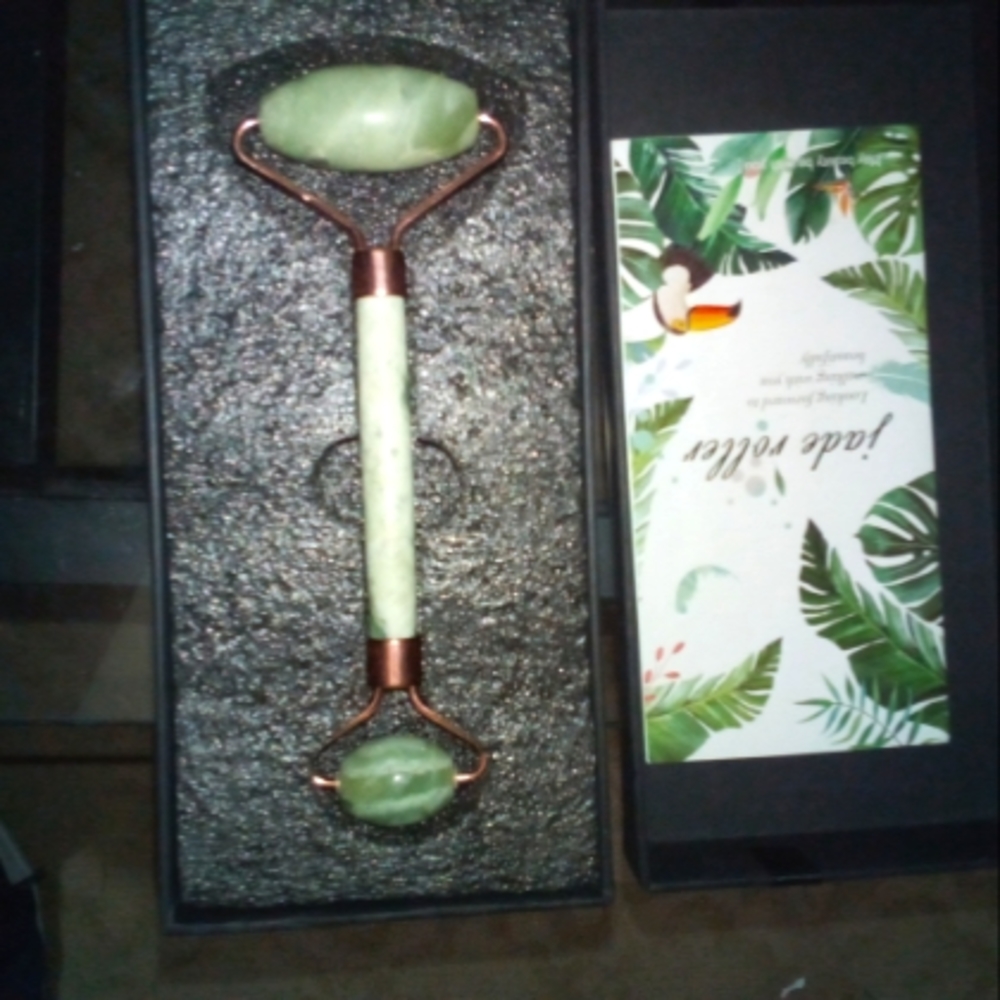 Jade roller brand new never used